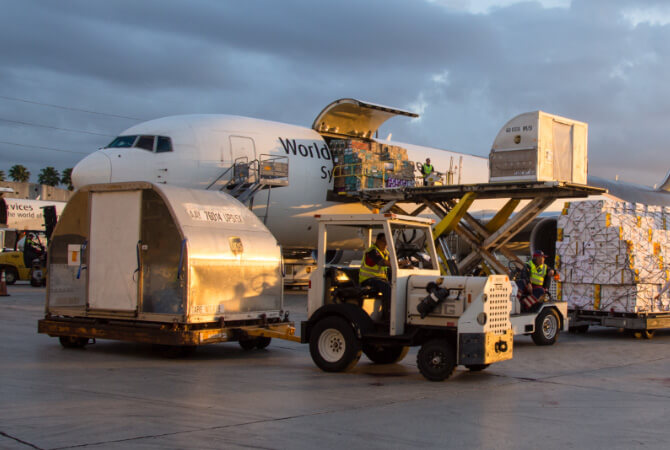 Containers & Pallets